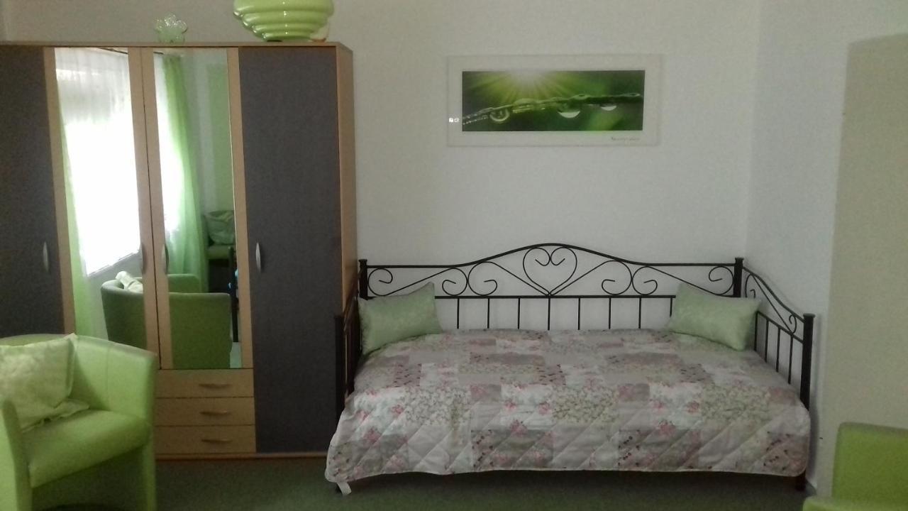 Ferienhaus Johanna & Ferienwohnung Thum Weischlitz ภายนอก รูปภาพ